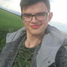 Джавелін ꑭ Байрактарович
